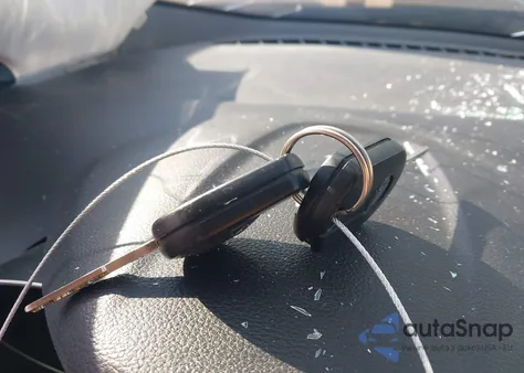 2017 Ford Escape S z USA, uszkodzony, nr VIN 1FMCU0F7XHUB75734